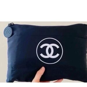 CHANEL Beaute VIP GWP Black CC Large Puffy Pouch Cosmetic Clutch Bag Authentic